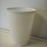 Beker plastic geribbeld